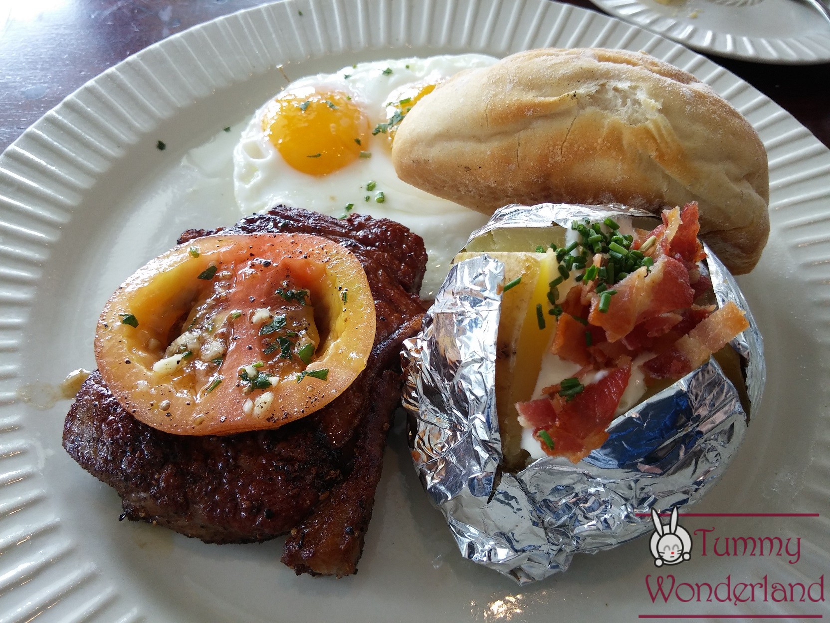 Breakfast at Antonio's_steakandeggs