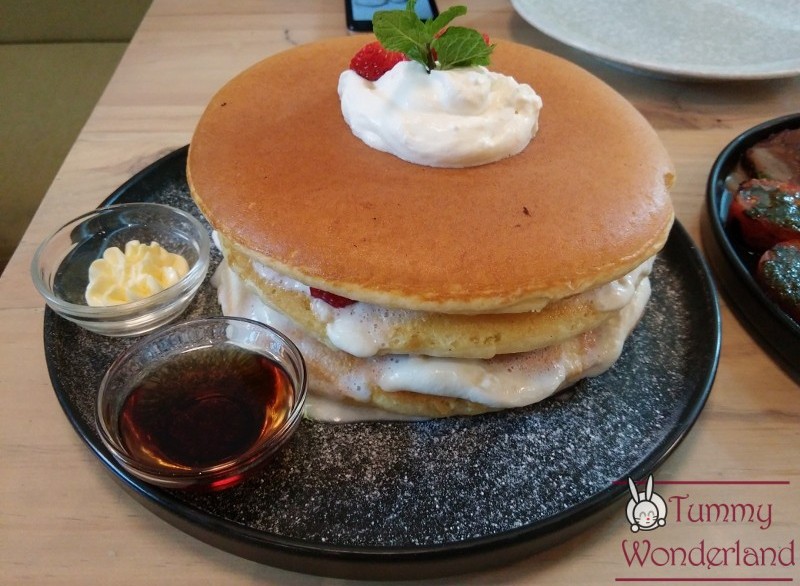 sunnies-cafe_ricotta-pancake-800x600