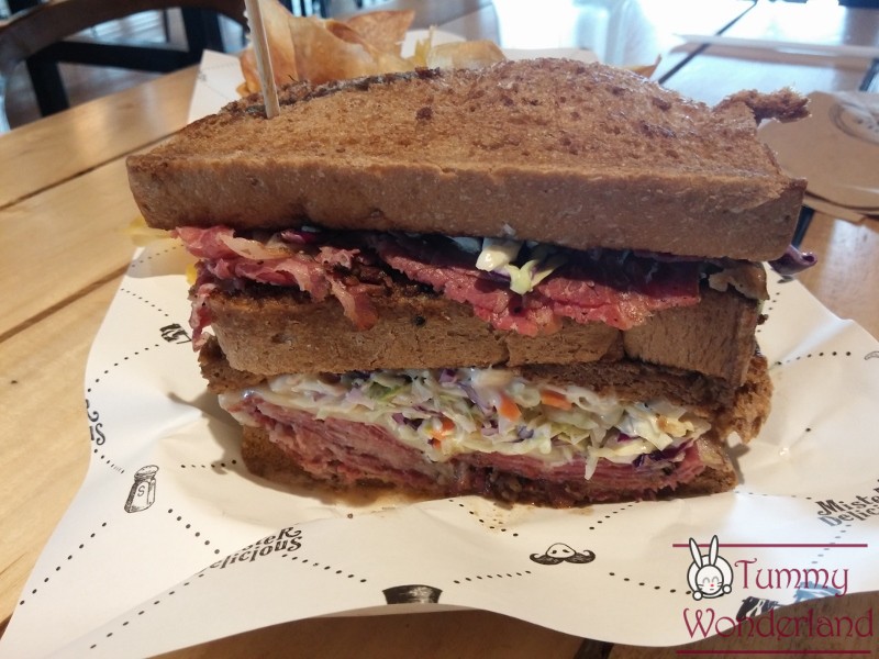 hole-in-the-wall_pastrami-3